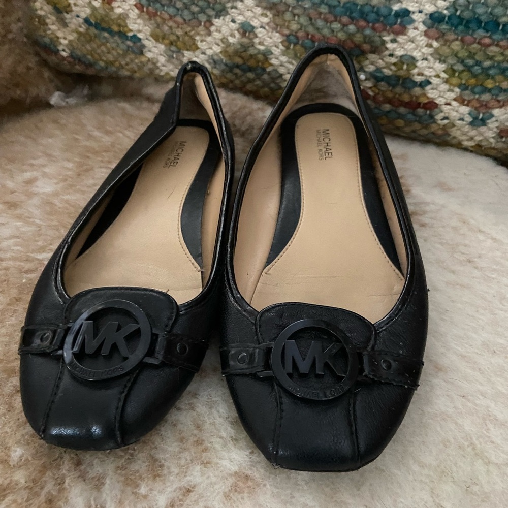 Michael Kors Black Leather Flats with Logo Accent